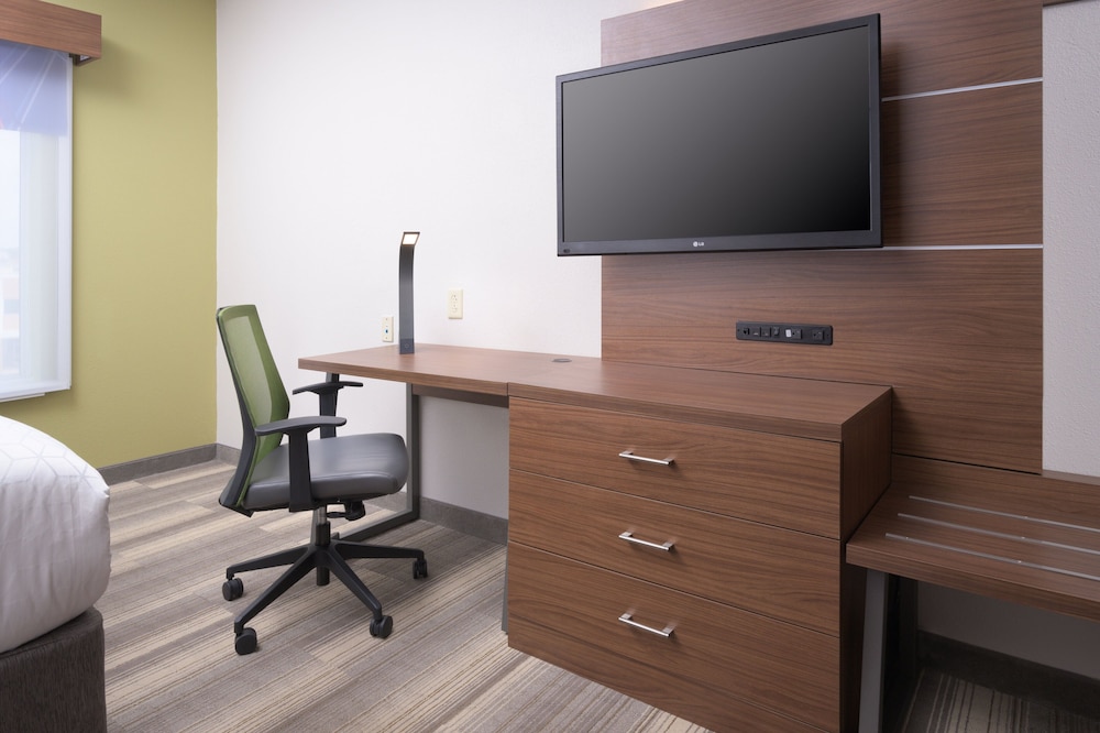 Holiday Inn Express Hotel And Suites Chattanooga Downtown 50/52