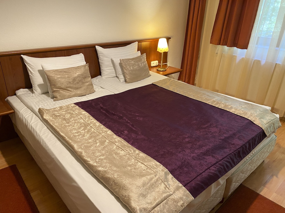 2 BEDROOMS, COMFORT, APARTMENT, GARDEN VIEW, BALCONY