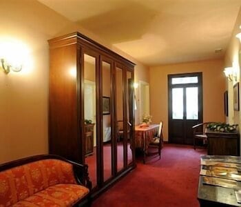 Villa Crispi 32/37