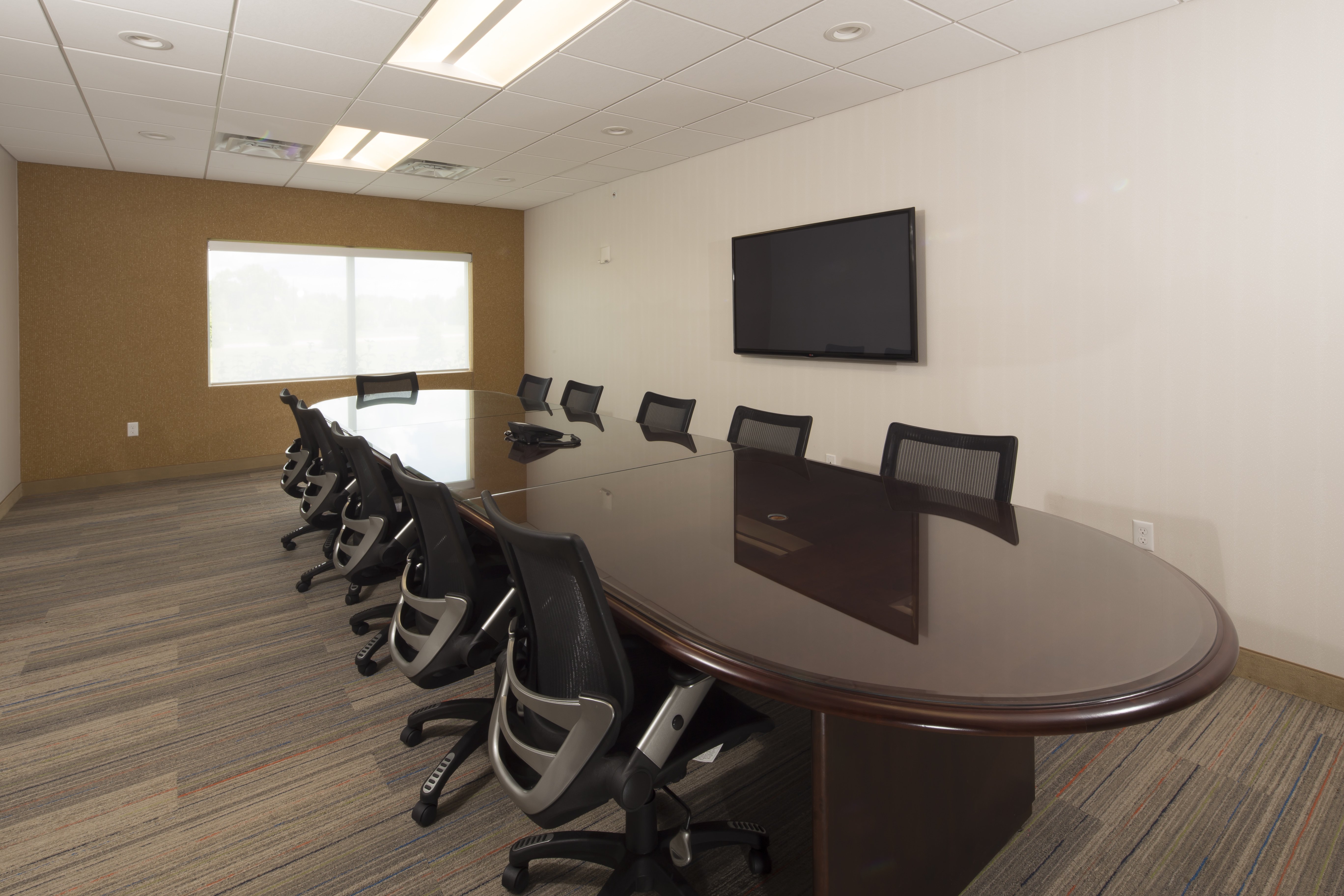 Holiday Inn Express And Suites Rochester Hill Detroit Area 43/47