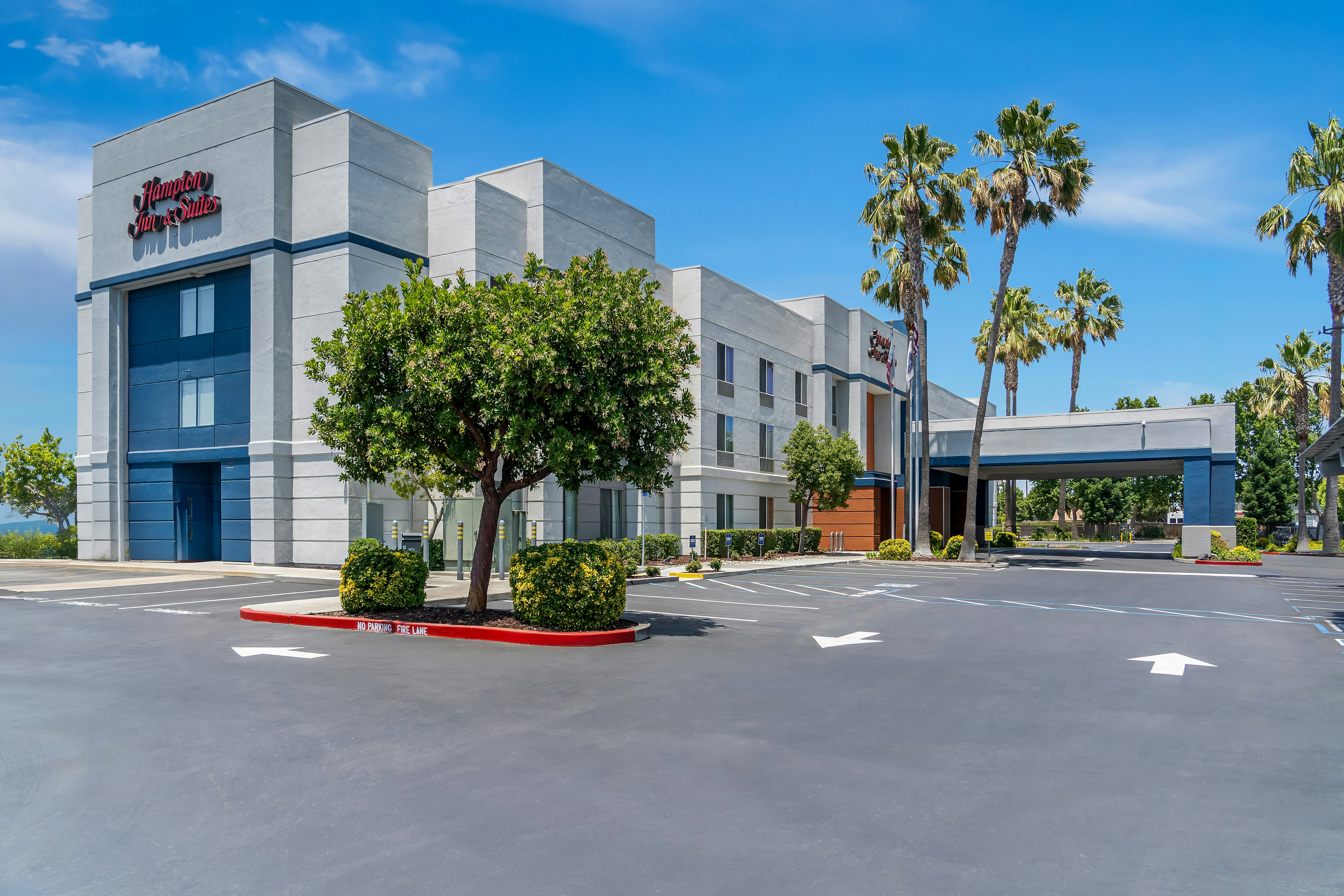 Hampton Inn and Suites Lathrop 50/61