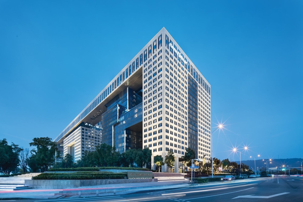 Howard Johnson Optics Valley Hotel Wuhan 3/34
