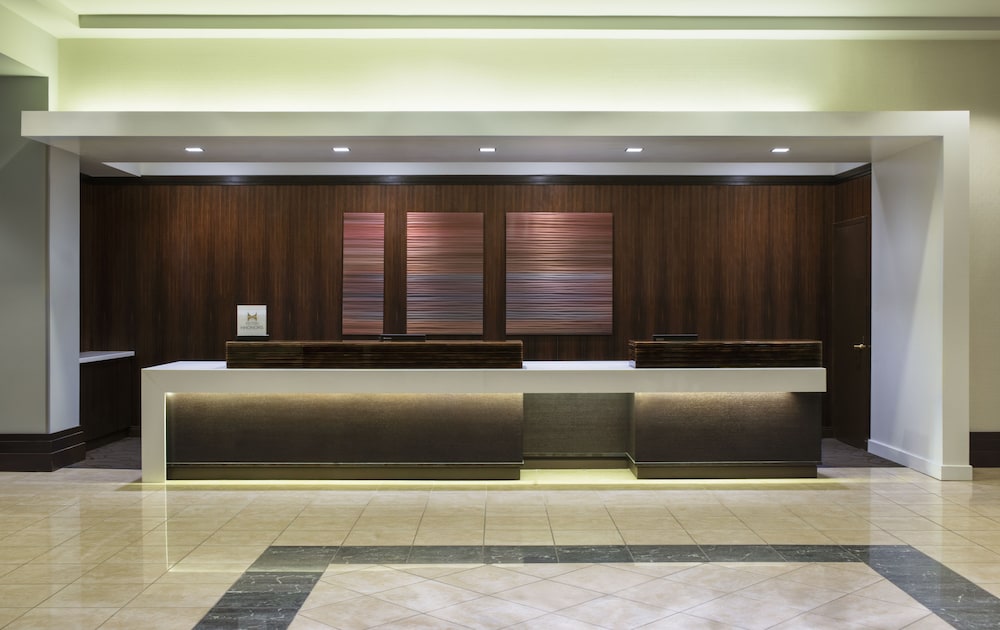 Hilton Winnipeg Airport Suites 6/65