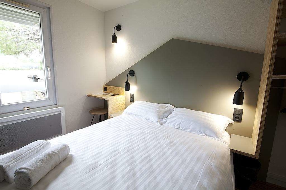 Standard, Double Bed