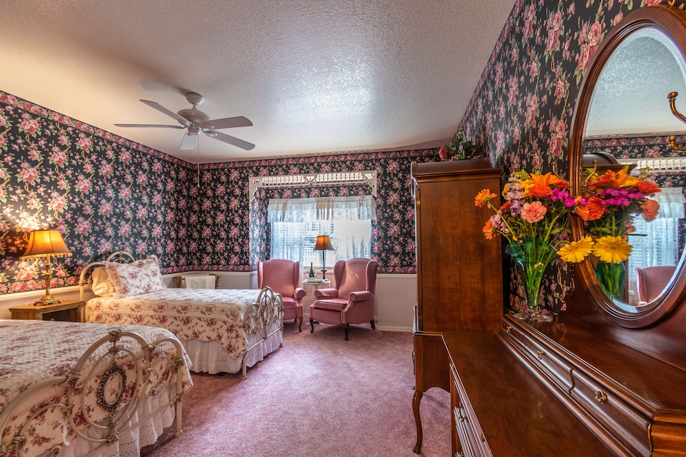 Apples Bed Breakfast 48/71