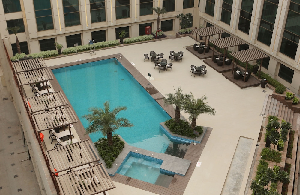 Pride Plaza Hotel, Aerocity, New Delhi 44/48