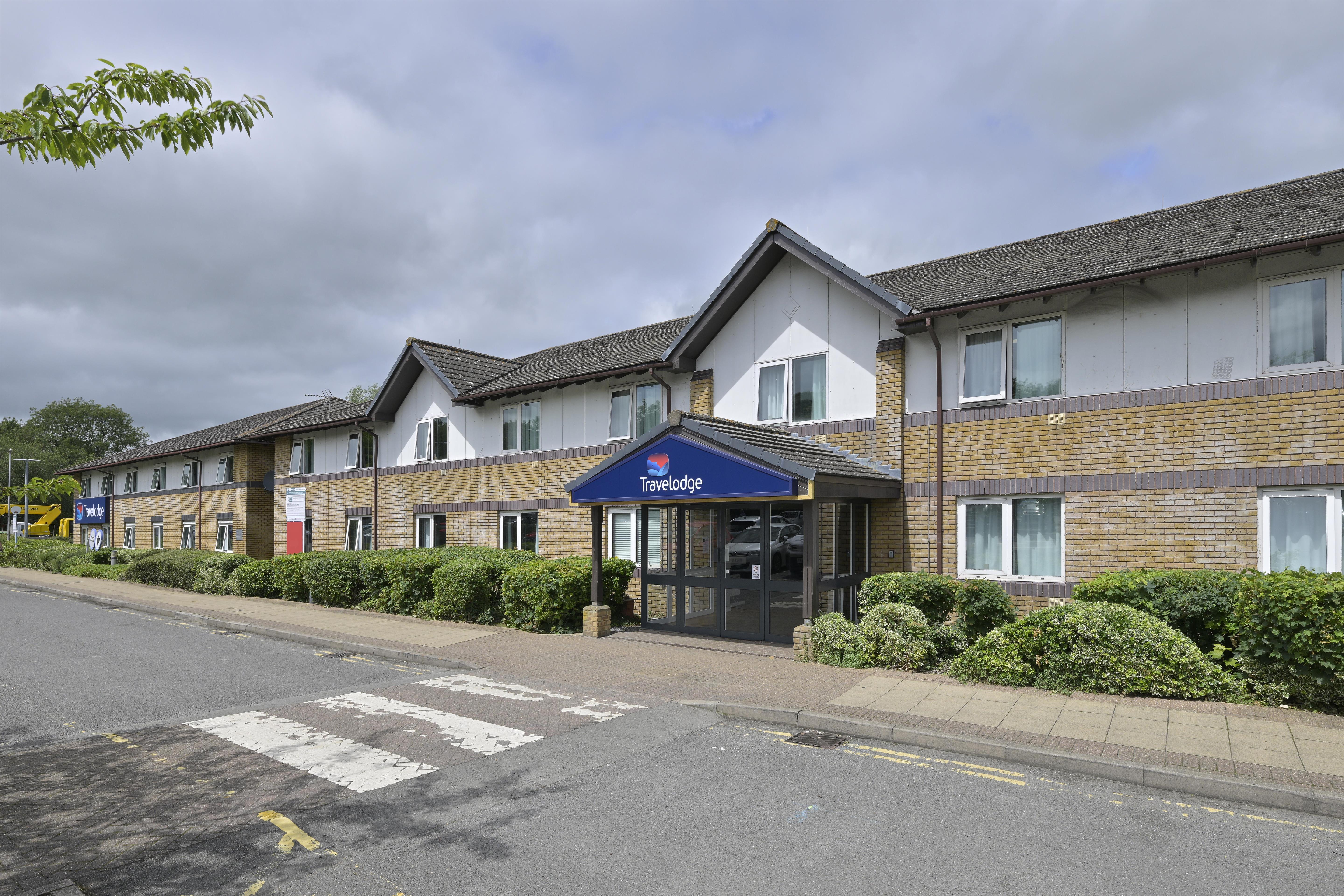Travelodge Bicester Cherwell Valley M40 24/26
