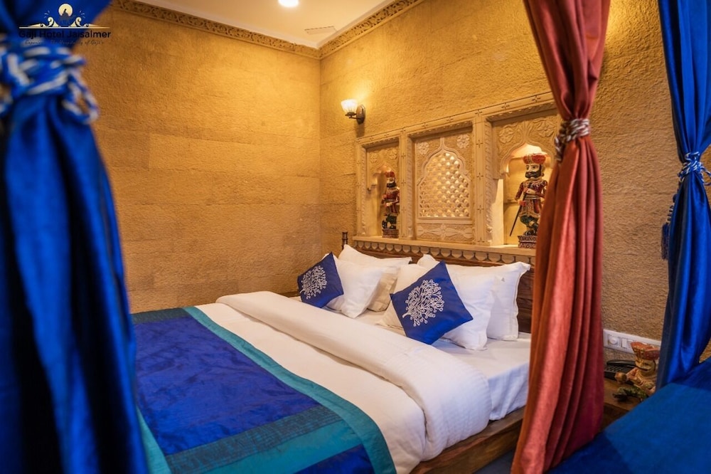 Gaji Hotel 16/64
