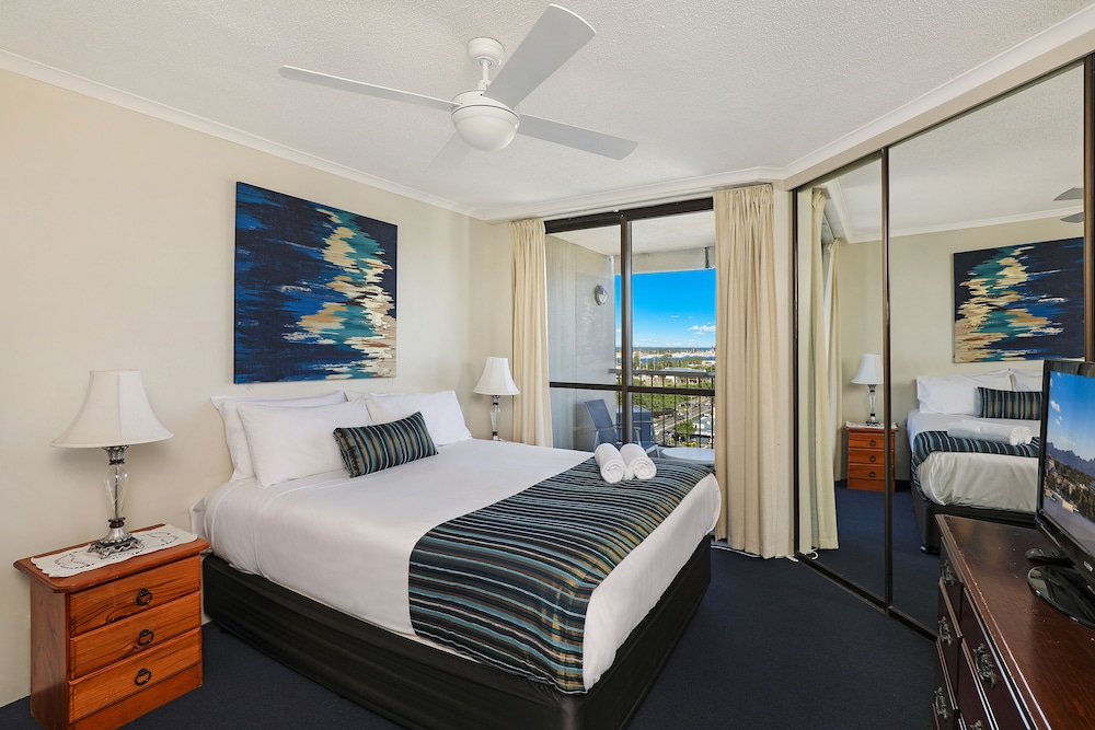 2 BEDROOMS, APARTMENT
