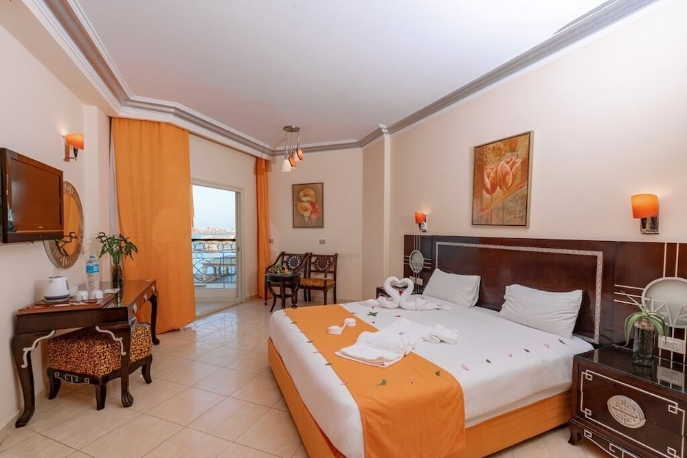 Sphinx Aqua Park Beach Resort 18/74
