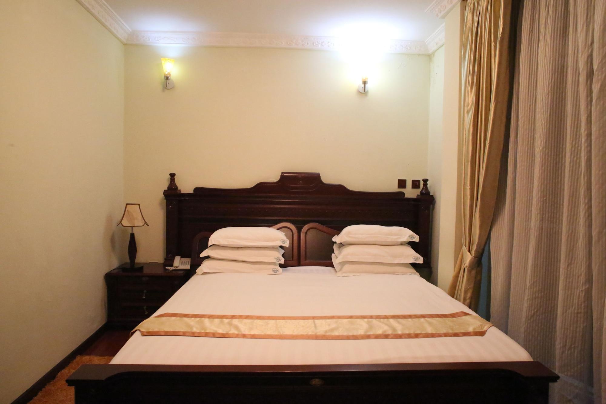 Trinity Hotel 21/43
