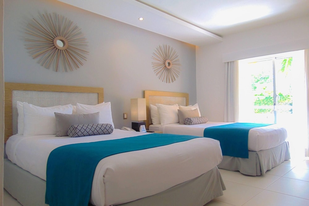 Deluxe, 2 Double Beds, Ocean View, Balcony