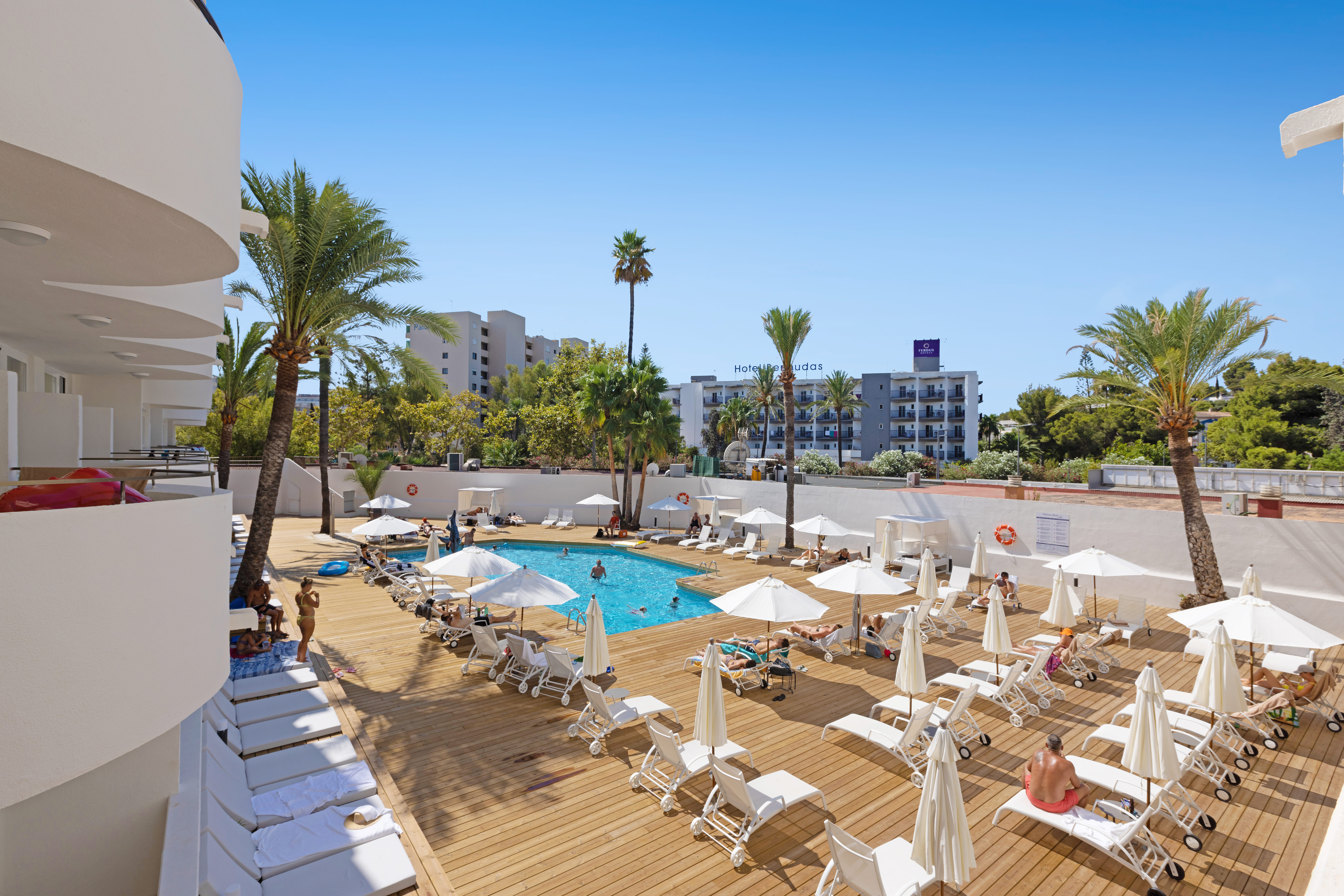 Palmanova Beach Apartments by TRH 42/62
