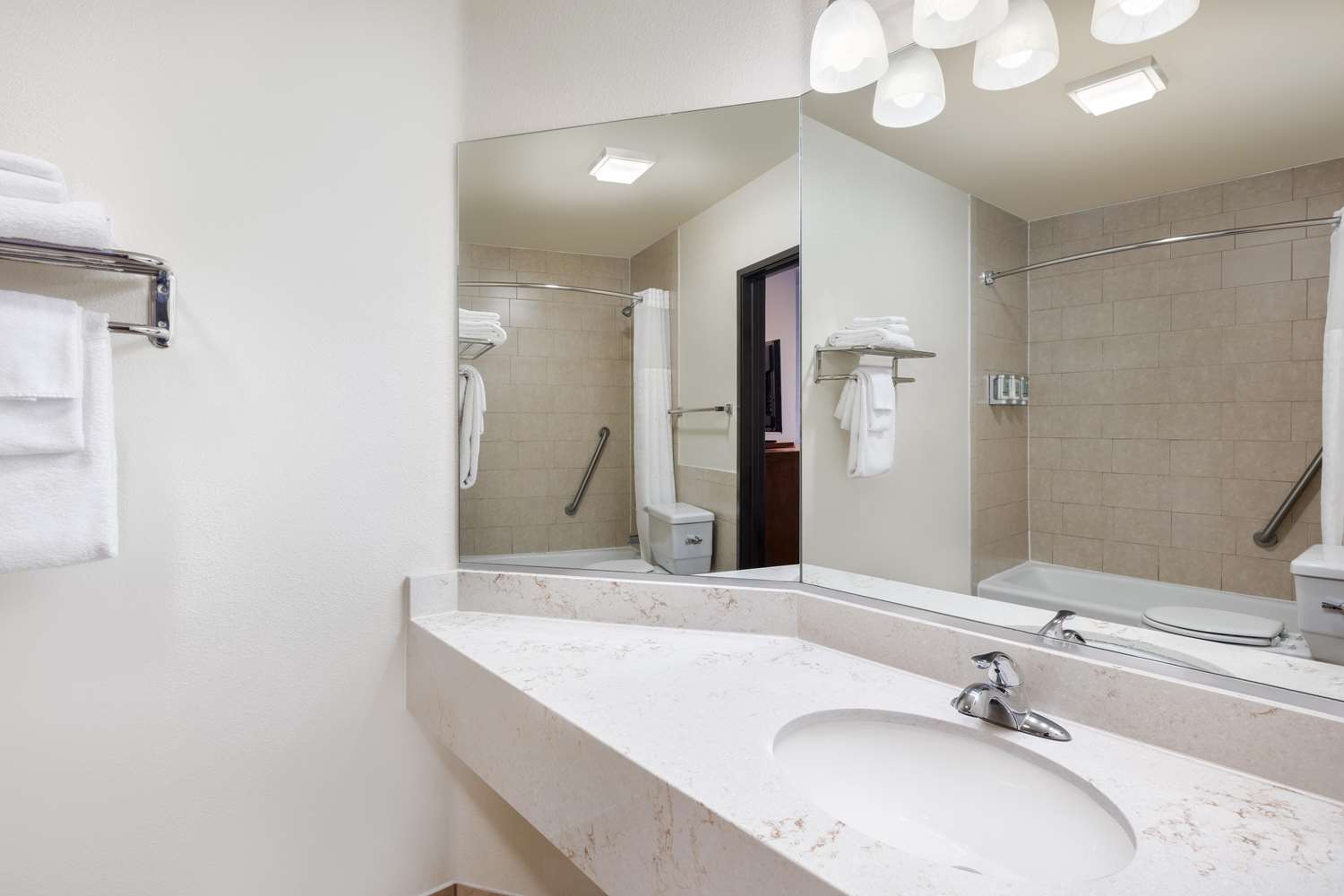 غرفة بسرير كوين، Best Western Red Hills 3/3