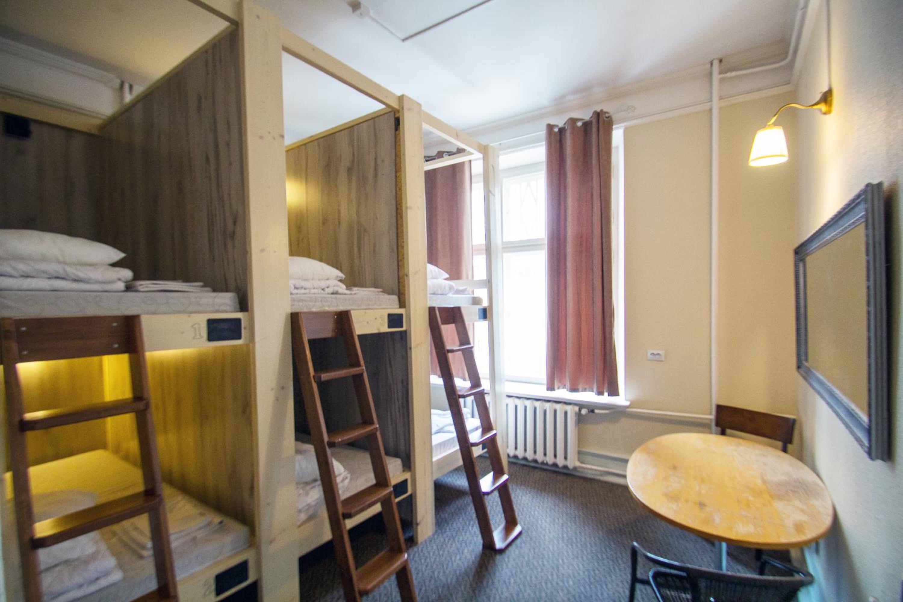 Private, 16 Beds