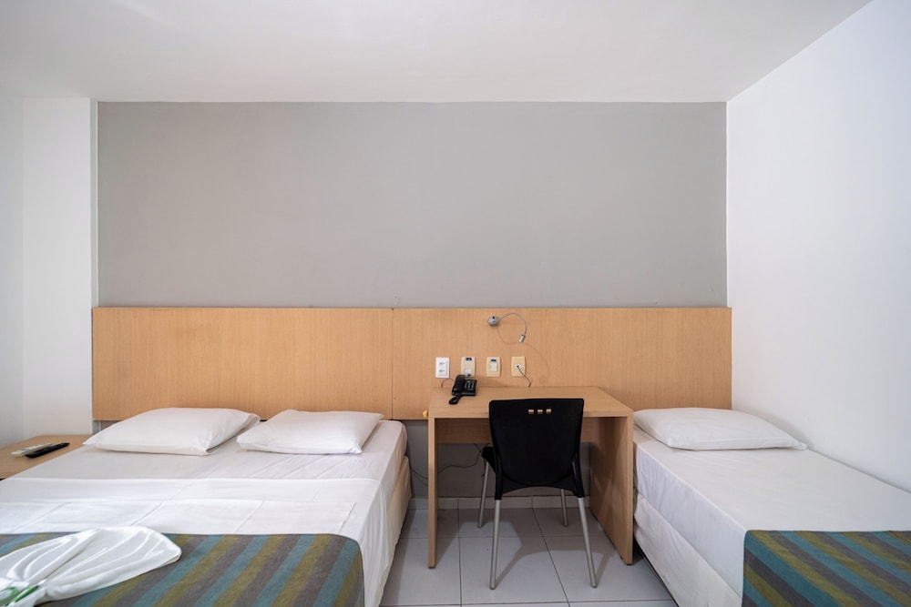 Lagoa Park Hotel 10/40
