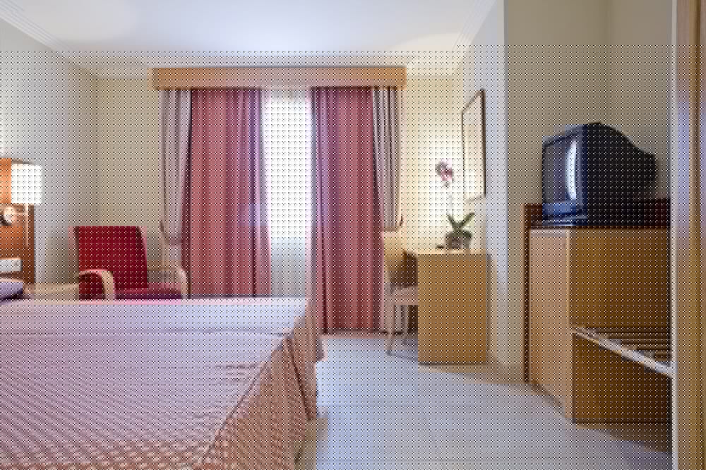 Canelas Hotel 25/45