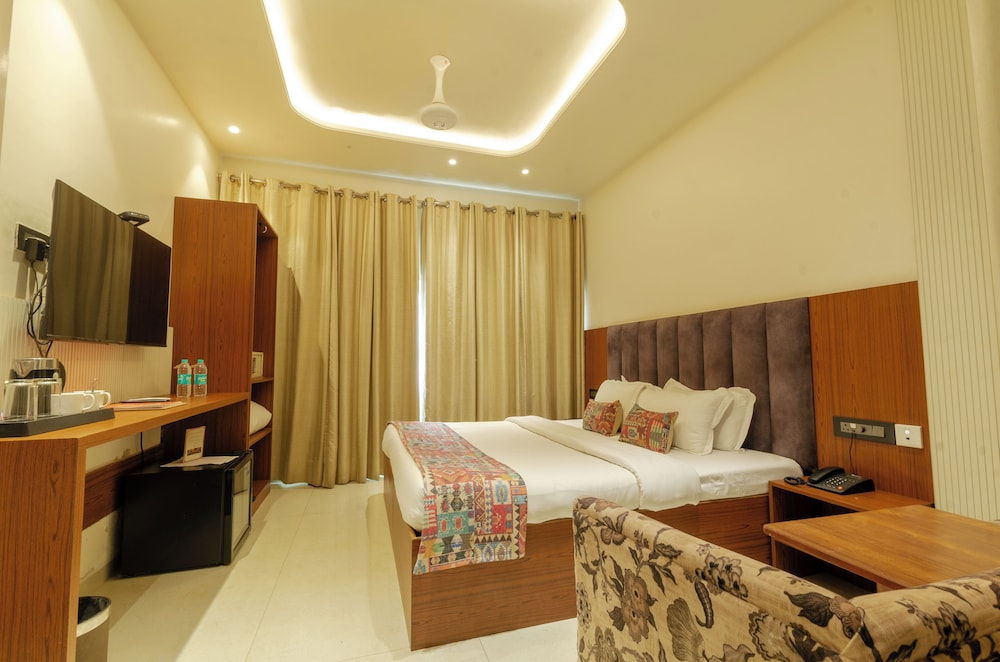 Jullundur Hotel 12/49