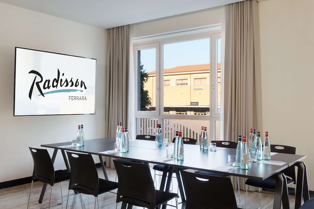 Radisson Hotel Ferrara 54/60