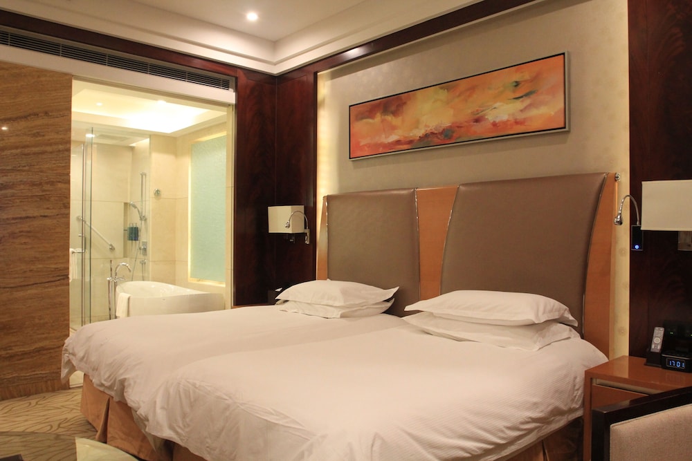 غرفة ديلوكس بسريرين منفصلين بإطلالة على الجبل، Doubletree By Hilton Qinghai Golmud China 3/5