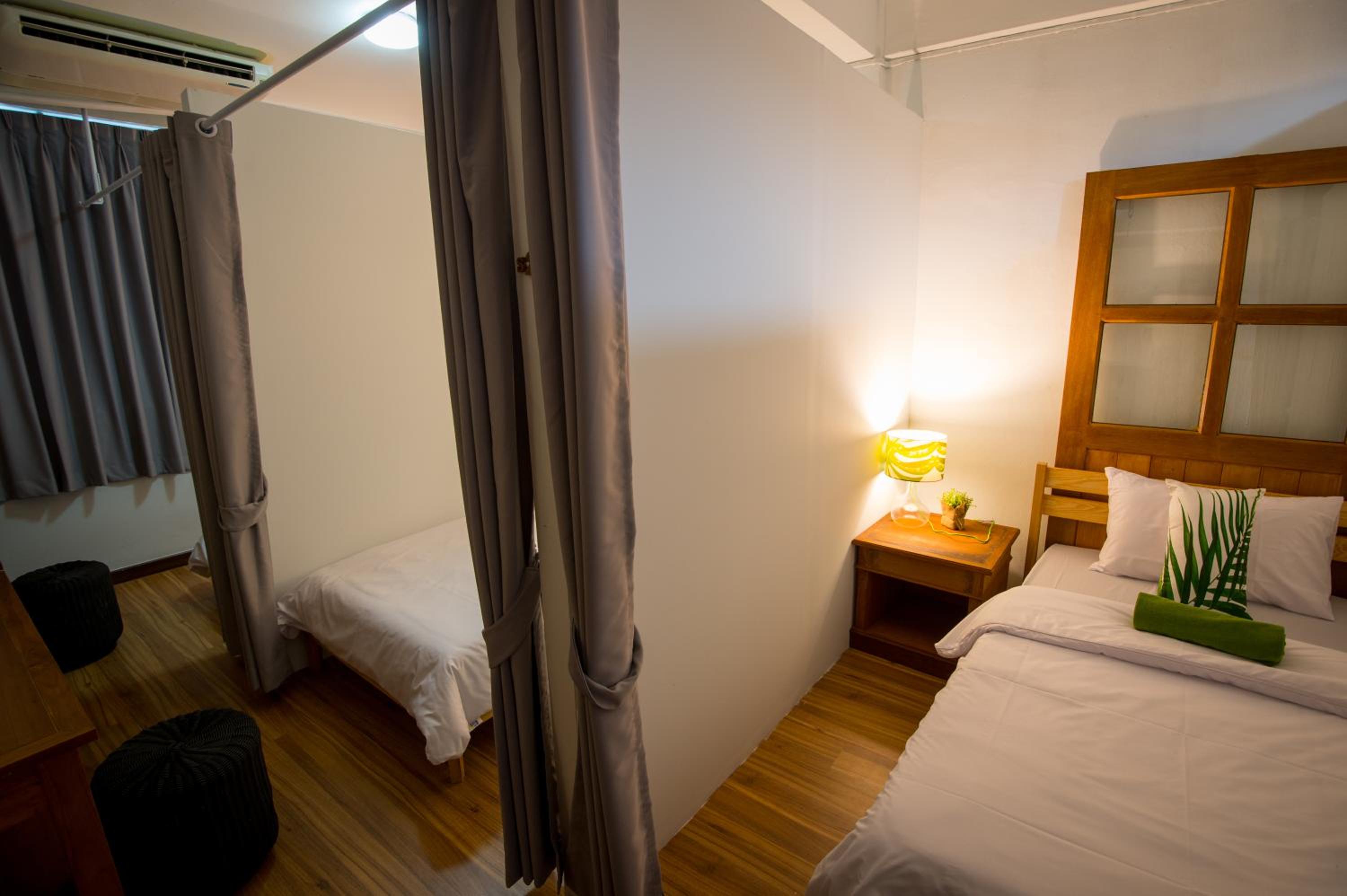 Victory Park Hostel 23/93