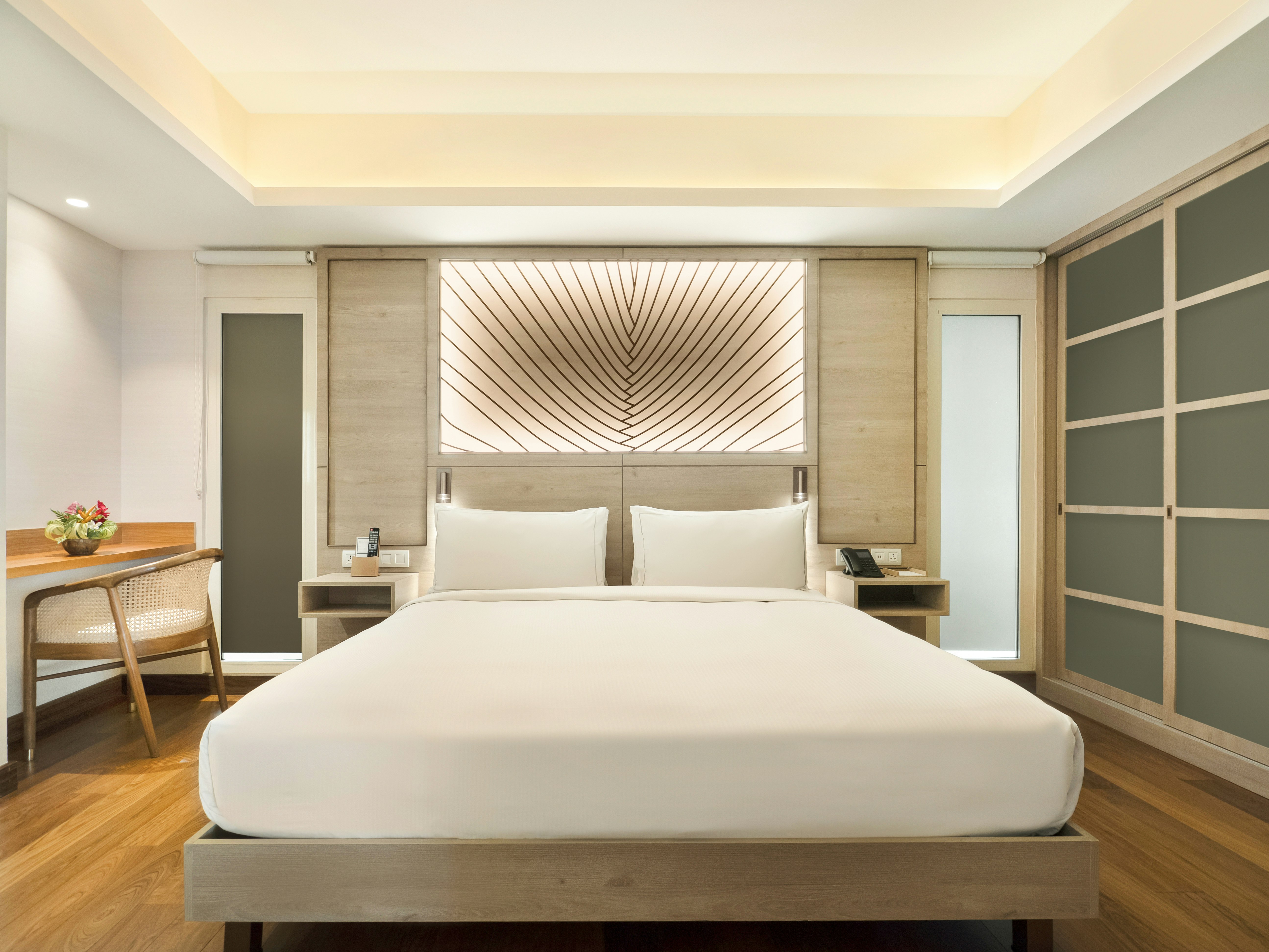 2 Bedrooms, Suite, King Bed, Ocean View, Hilton Hotel Tahiti 6/10
