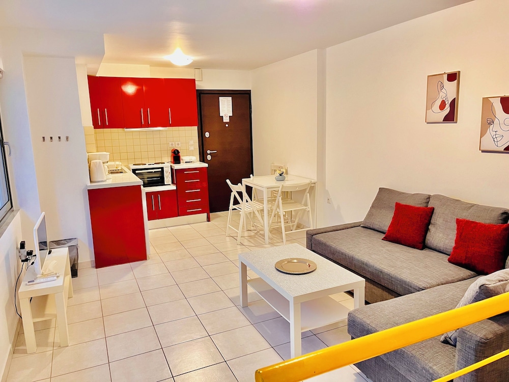 Elvita Apartments 28/50