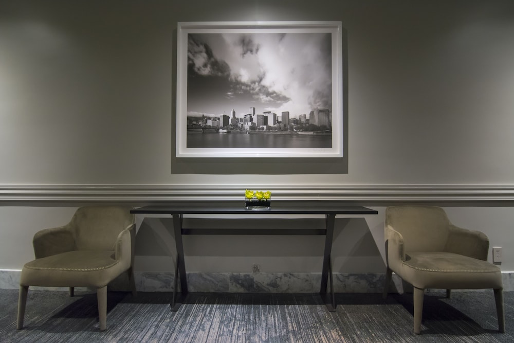 The Benson Portland, Curio Collection by Hilton 70/72