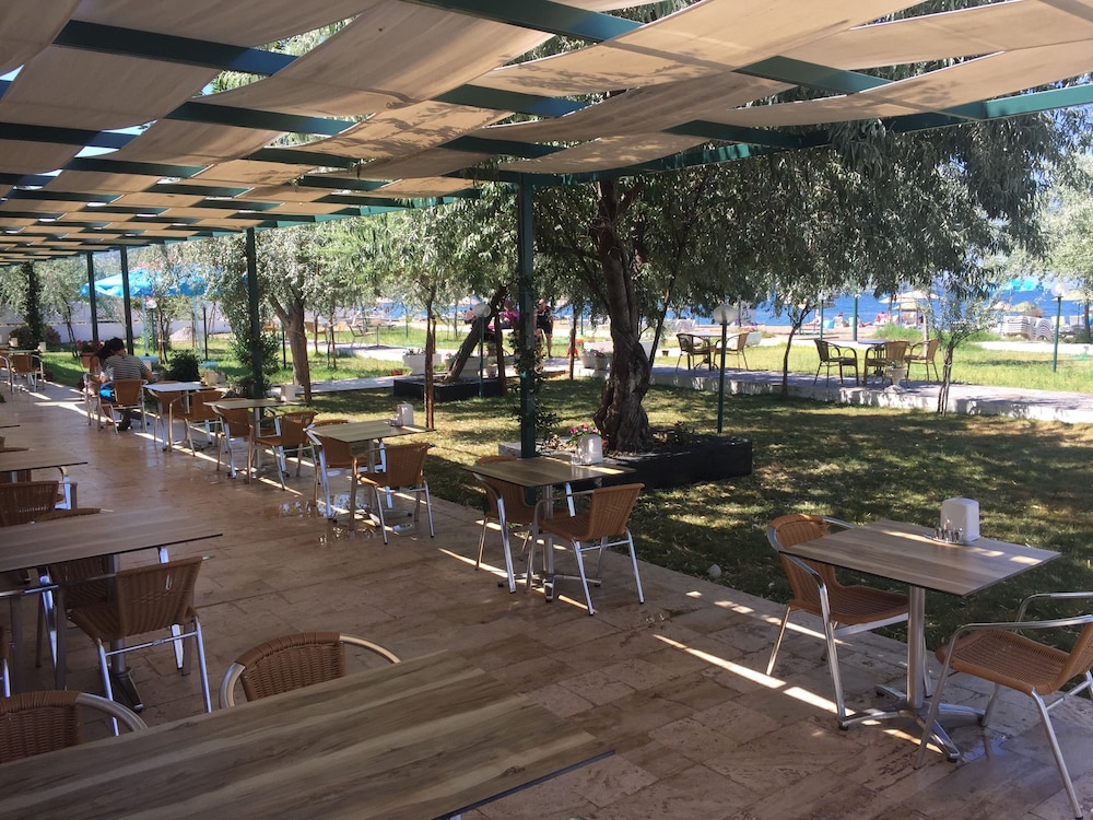 Dikelya Otel 38/50