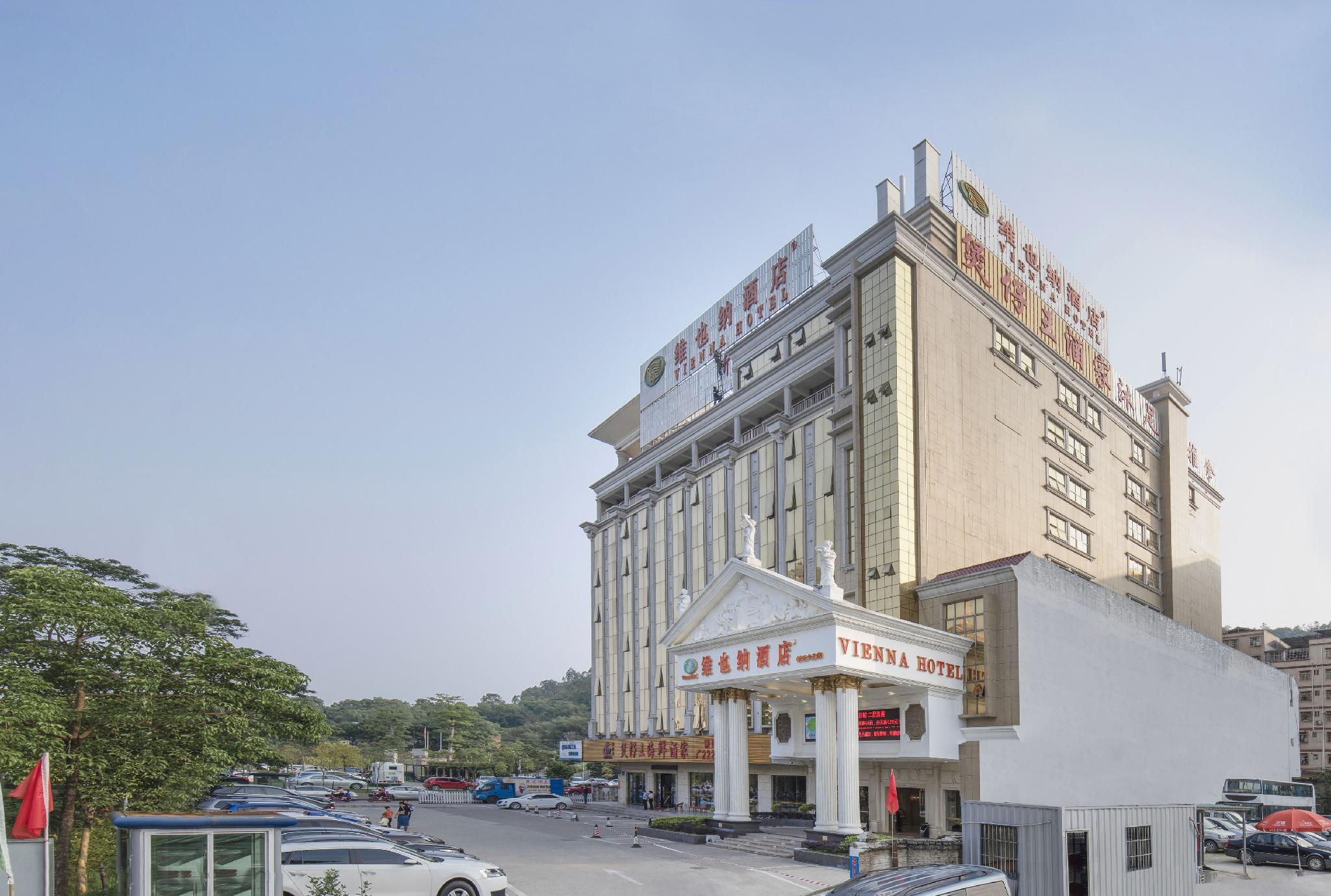 Vienna Hotel (Huizhou Yanda Avenue) 40/44