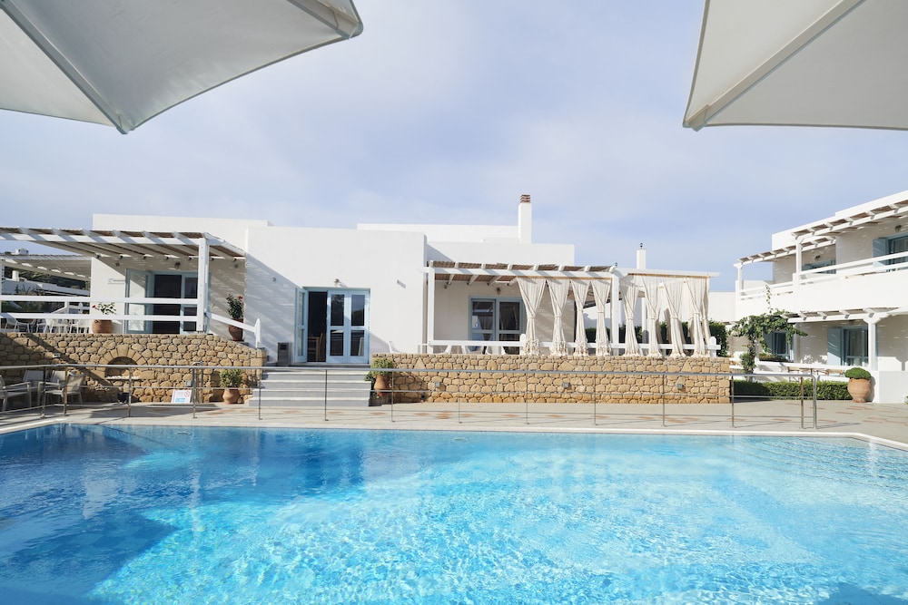 Perigiali Hotel 47/50