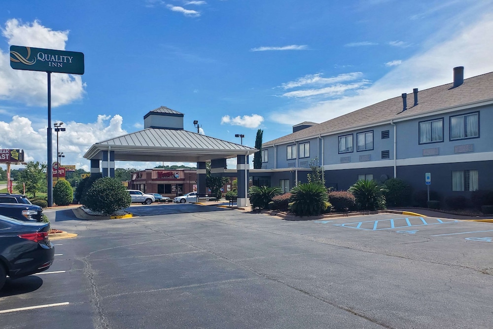 Quality Inn Prattville I-65 1/59