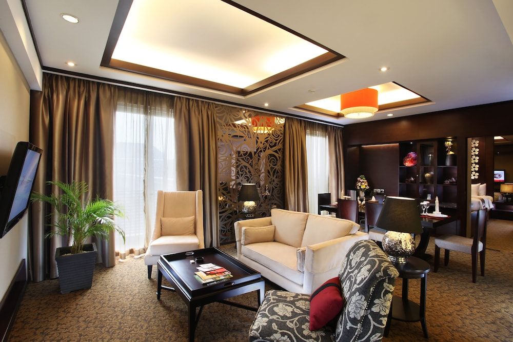 Swiss-Belhotel Danum Palangkaraya 39/68