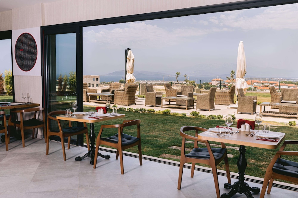 Ramada by Wyndham Cesme 48/67