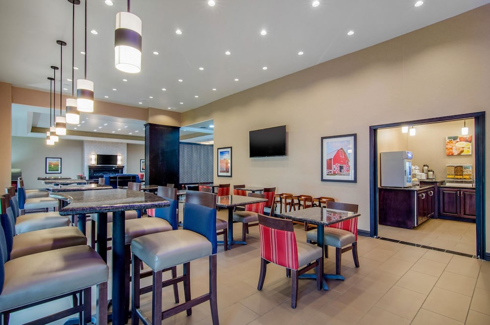 Comfort Inn & Suites Shawnee - Kansas City 21/28