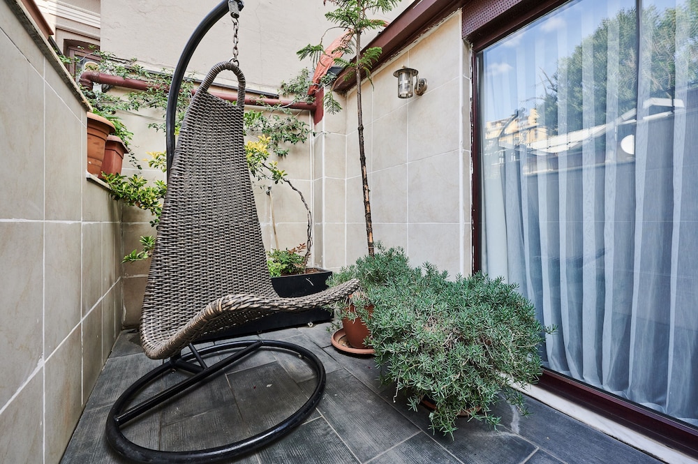 Faik Pasha Hotels 40/76