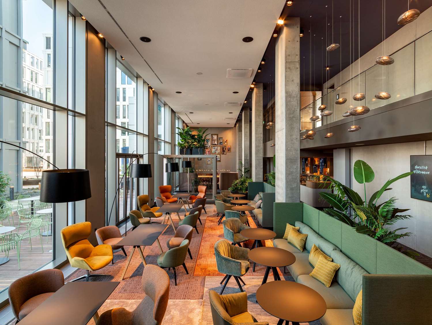 b'mine Frankfurt Airport, WorldHotels Crafted 47/65