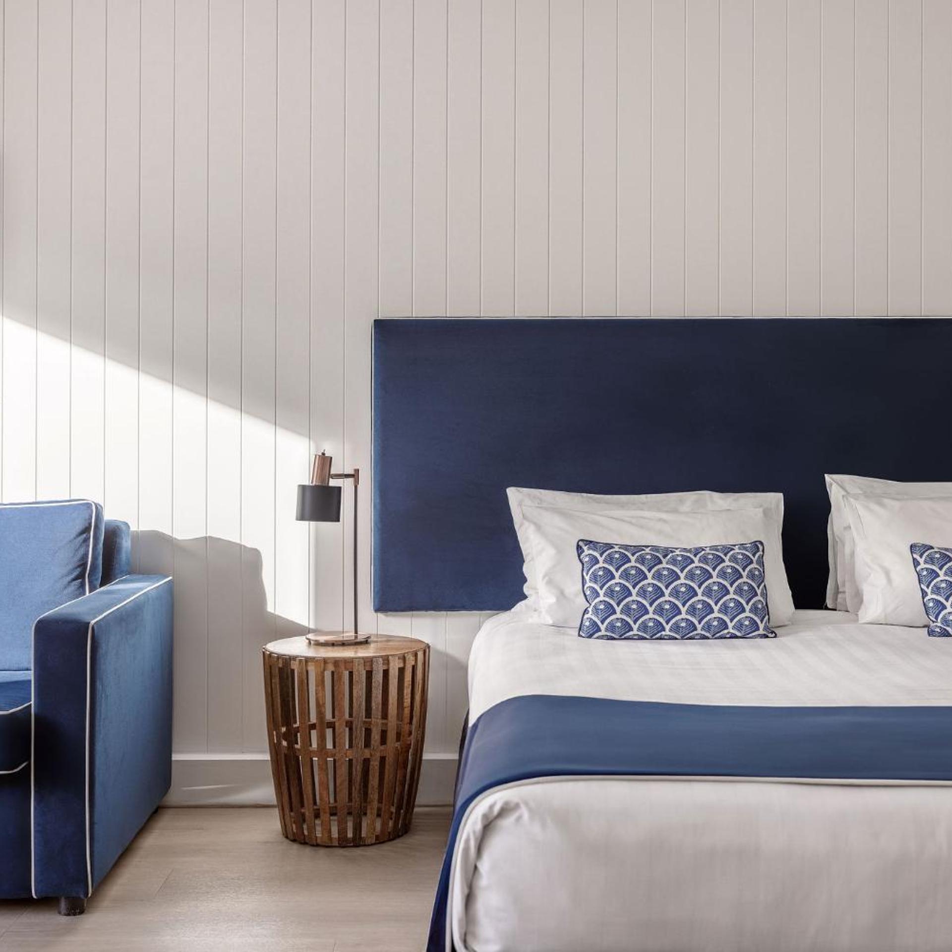 Boutique, Suite