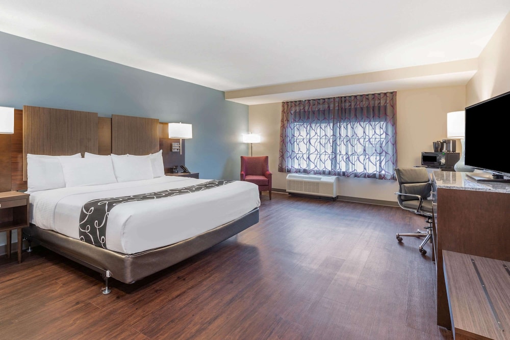 La Quinta Inn & Suites by Wyndham Aberdeen-APG 14/34