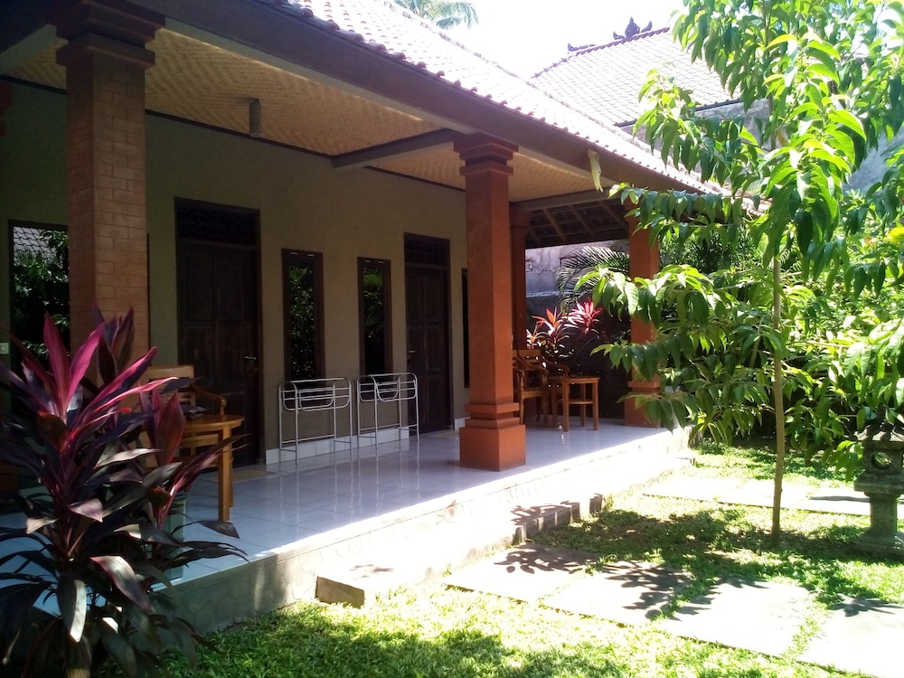 Suka Sari Cottages 7/71