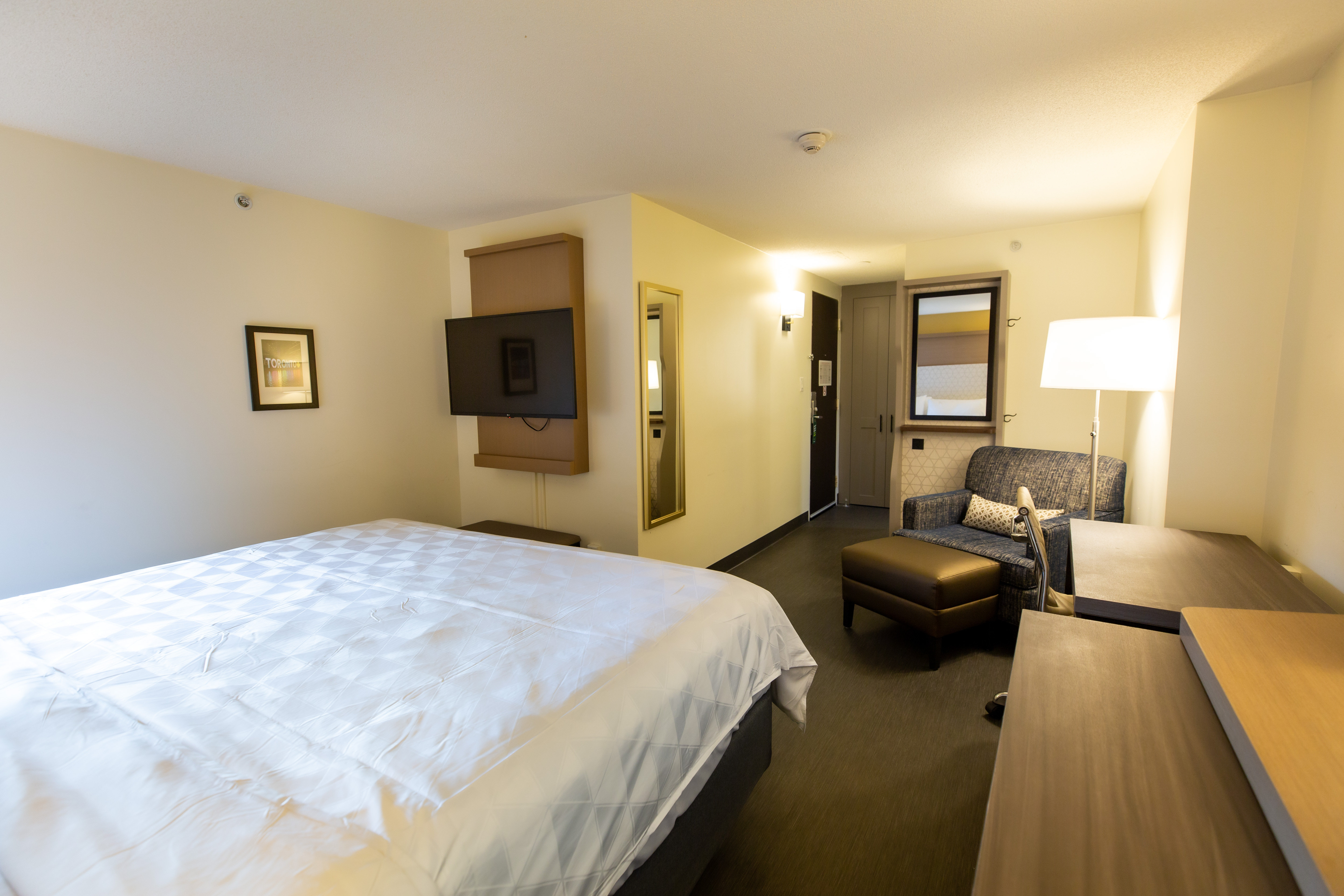 HOLIDAY INN TORONTO DOWNTOWN CENTRE 21/79