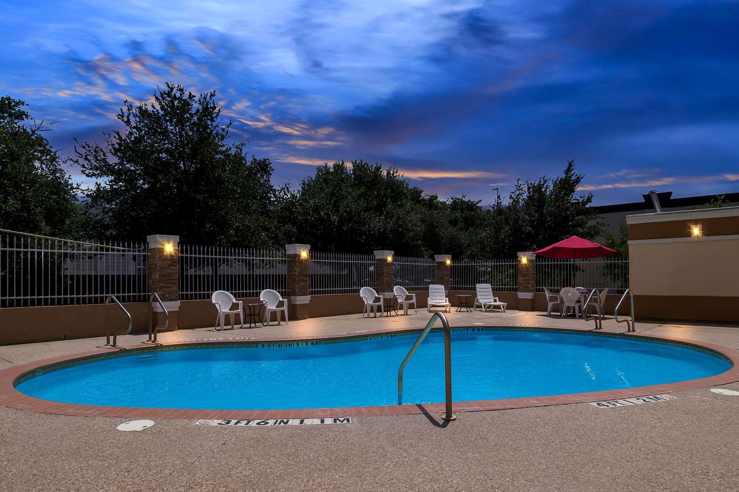 Comfort Suites At Katy Mills 42/45