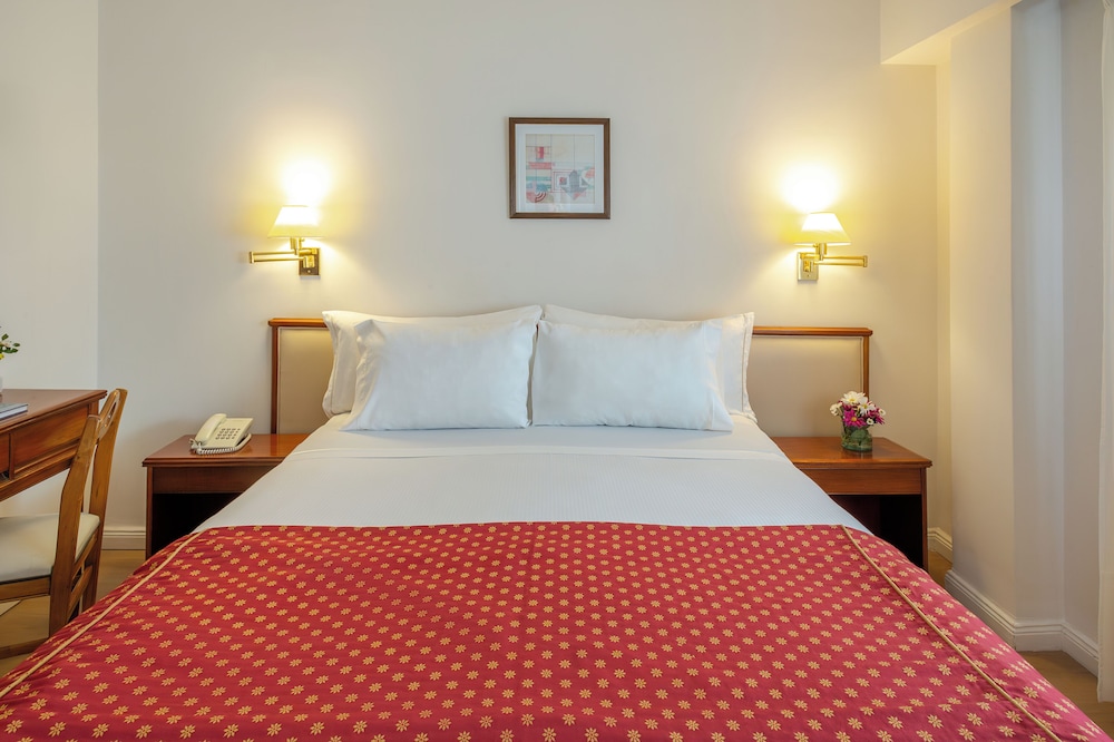 Hotel Iruna 30/72