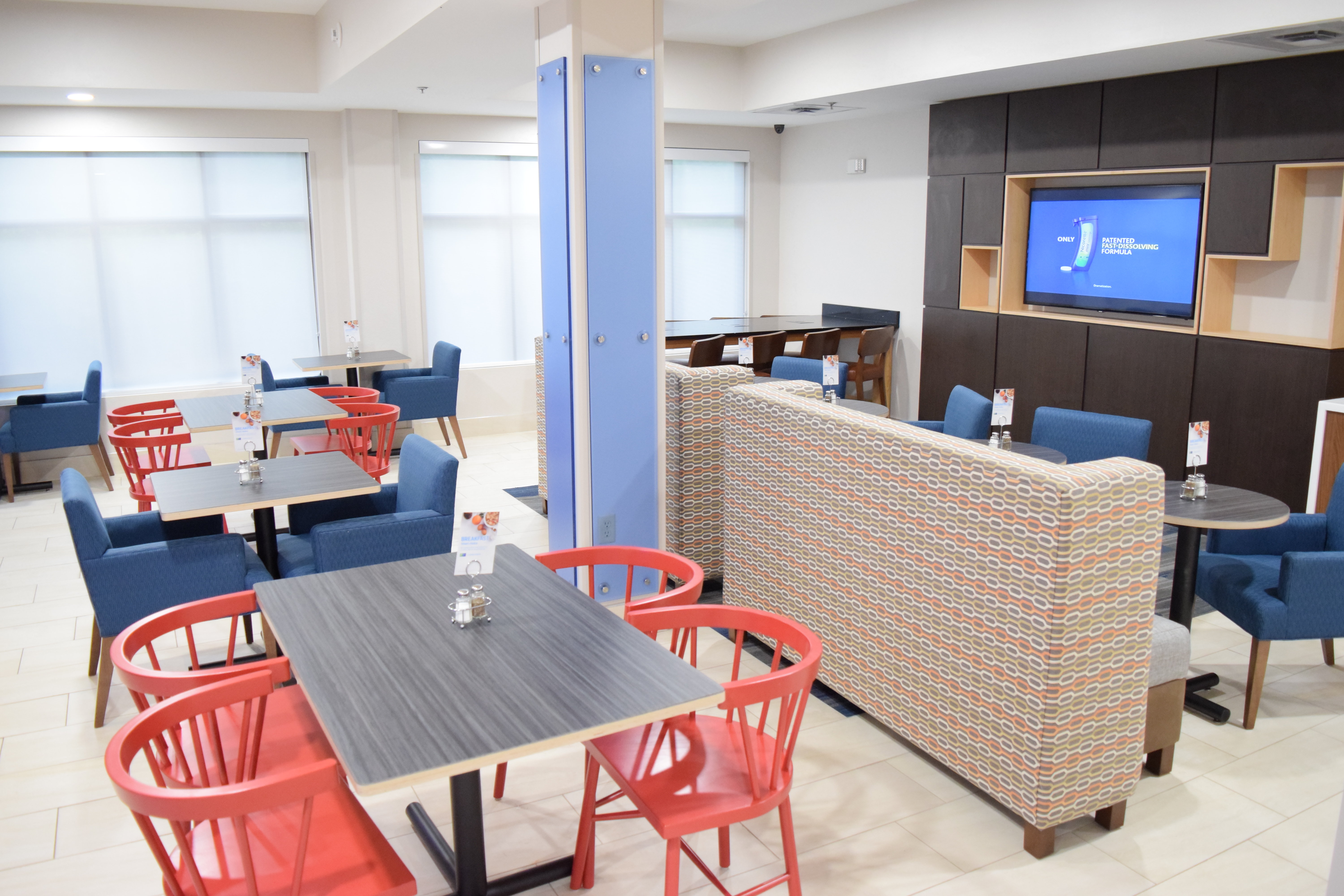 Holiday Inn Express Hotel And Suites Pensacola W I 10 29/35