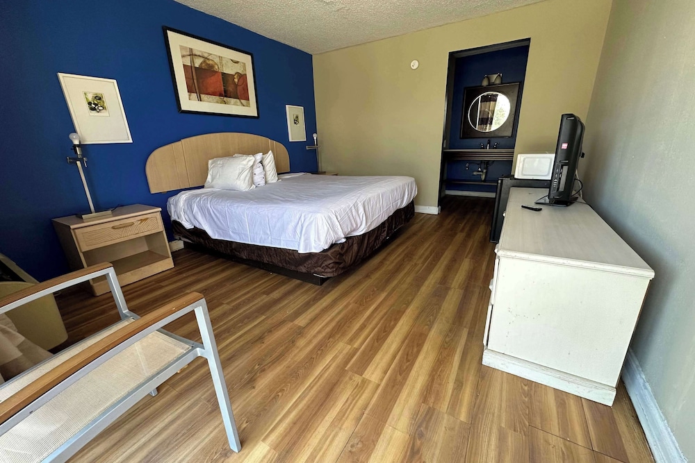 Ramada by Wyndham Lumberton NC North 43/60