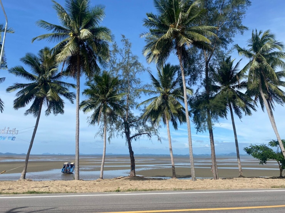 Sailom Resort Bangsaphan 45/55