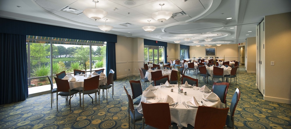 Hotel Indigo Jacksonville Deerwood Park 56/77