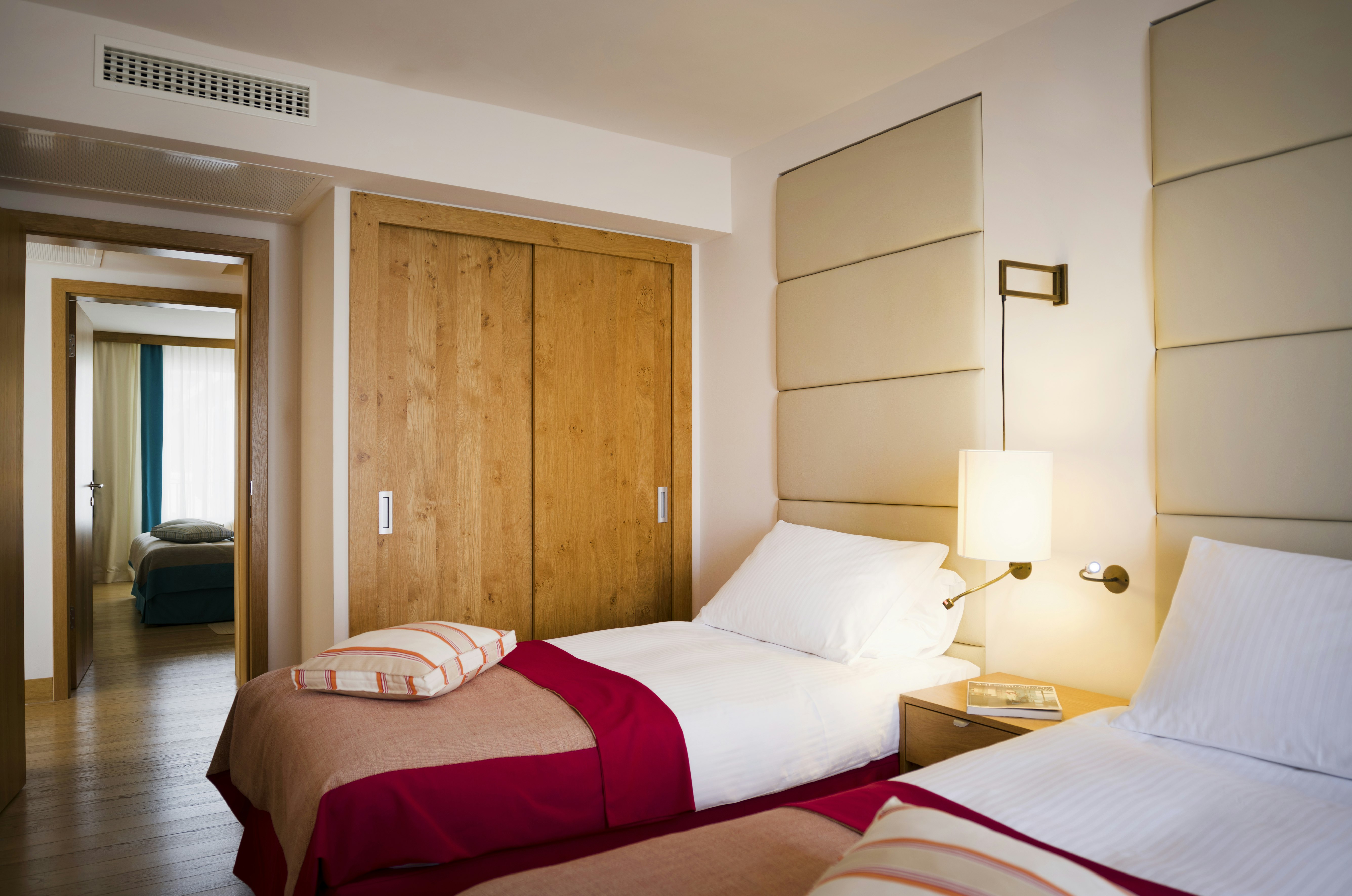 2 BEDROOMS, RESIDENCE, GARDEN VIEW