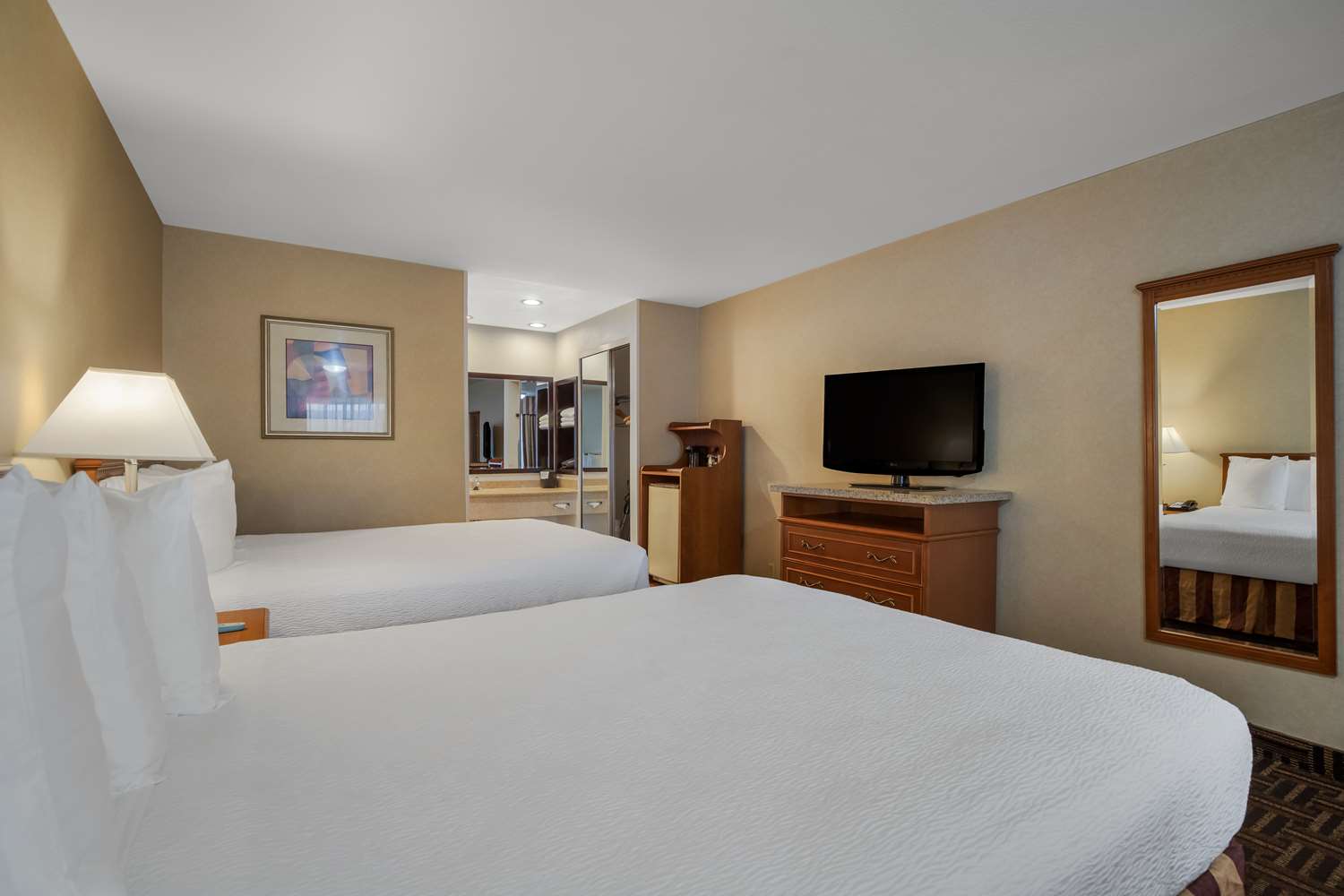 Best Western Norwalk Inn 13/35