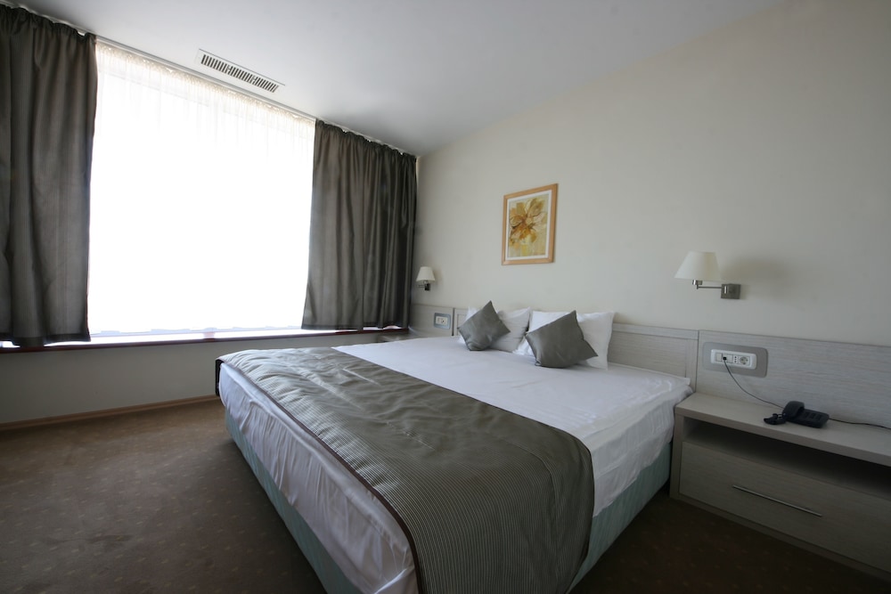 Hotel Savoy 19/57